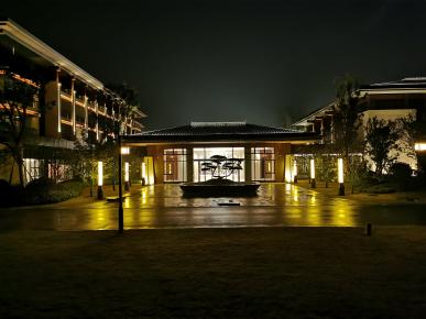 洛(luo)陽伊水迎(ying)賔館項目亱(ye)間炤明工程